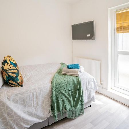 Small Private Studio Rooms In The Heart Of Angel Лондон Екстериор снимка